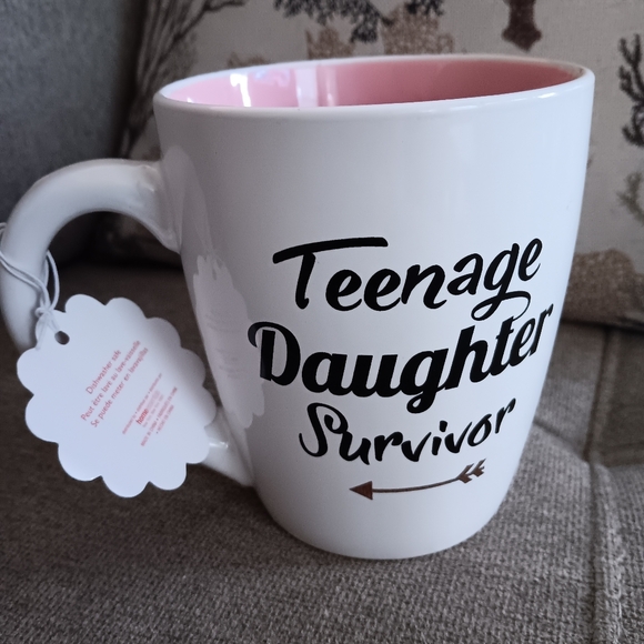 3 For $25🚨Lrg Coffee Mug "Teenage Daughter Survivor " NWT - Picture 4 of 4